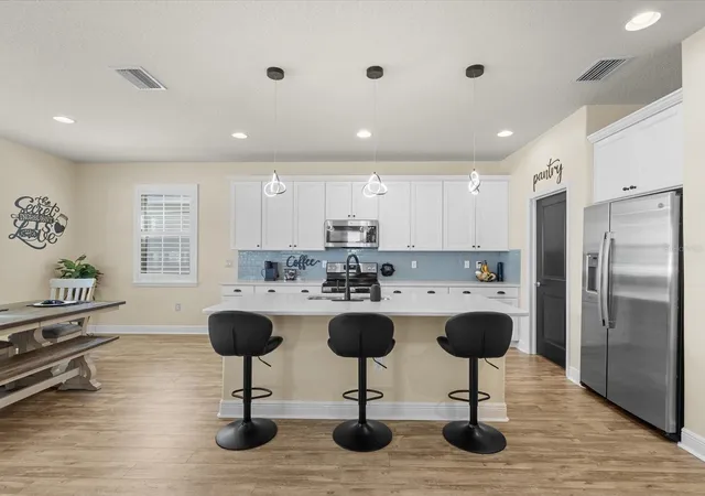 2nd image of 7117 Park Tree Dr, Tampa, FL 33625 | MLS# TB8532095