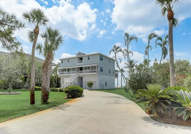 1st image of 2424 Bay Dr #2424/2426, Bradenton, FL 34207 | MLS# A4700859
