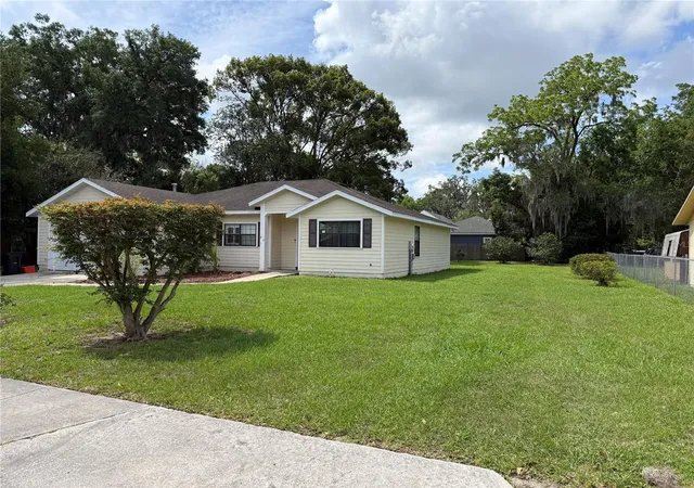 3rd image of 821 Nw 7Th Ave, Gainesville, FL 32601 | MLS# GC542181