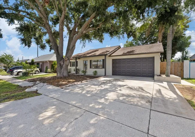 5th image of 1310 Mandarin Dr, Holiday, FL 34691 | MLS# TB8532098
