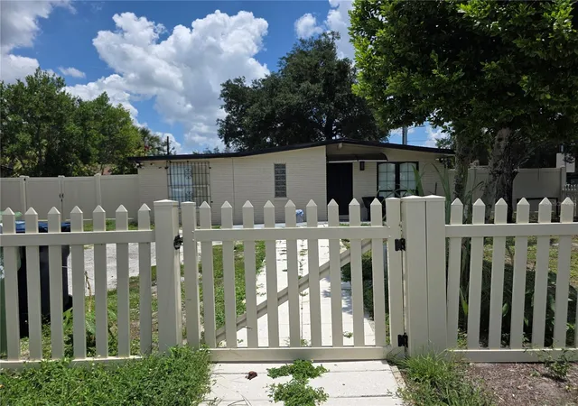 Photo 1 of Single family home for sale at 3001 N 45th Street, Tampa, FL 33605 | MLS# TB8532103 | Listing updated on 2026-08-25