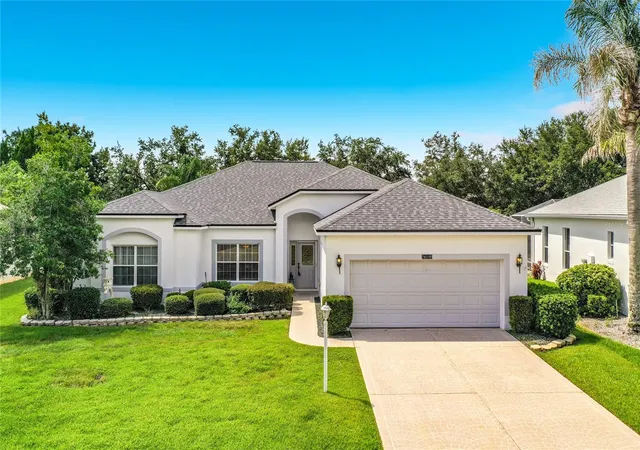 Photo 1 of Sale Pending at 24100 Peekskill St, Leesburg, FL 34748 | MLS# G5115456 | Listing updated on 2026-09-27