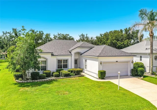 Photo 2 of Sale Pending at 24100 Peekskill St, Leesburg, FL 34748 | MLS# G5115456 | Listing updated on 2026-09-27