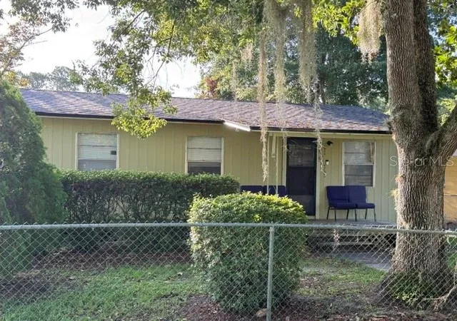 1st image of 917 Ne 25th St, Gainesville, FL 32641 | MLS# GC542183
