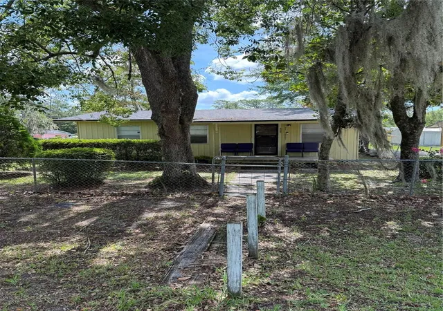 4th image of 917 Ne 25Th St, Gainesville, FL 32641 | MLS# GC542183