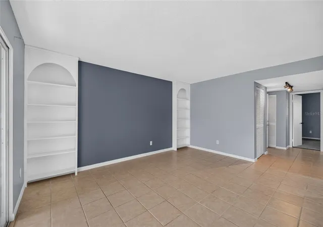 Photo 3 of Condo for sale at 586 Bahia Cir #B, Ocala, FL 34472 | MLS# OM729065 | Listing updated on 2026-09-21