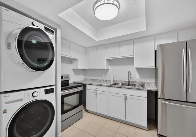Photo 4 of Condo for sale at 586 Bahia Cir #B, Ocala, FL 34472 | MLS# OM729065 | Listing updated on 2026-09-21