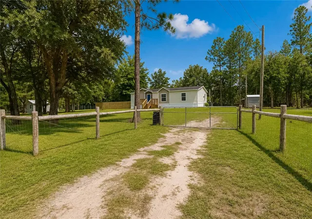 Photo 2 of Sale Pending at 13711 NE 8th Street, Williston, FL 32696 | MLS# OM729067 | Listing updated on 2026-09-21