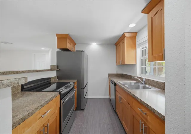 Photo 3 of Single family home for sale at 2804 Applewood Dr, Clearwater, FL 33759 | MLS# W7887924 | Listing updated on 2026-09-14