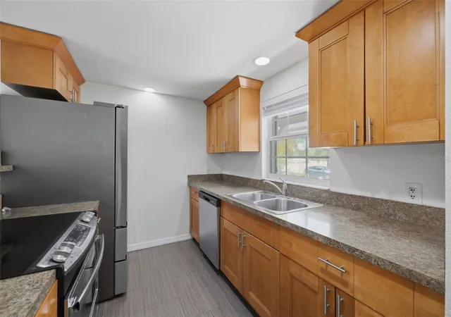 5th image of 2804 Applewood Dr, Clearwater, FL 33759 | MLS# W7887924