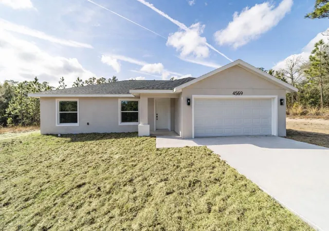 Photo 1 of Single family home for sale at 1870 Sw Obee Ridge Rd, Dunnellon, FL 34431 | MLS# OM729068 | Listing updated on 2026-10-03