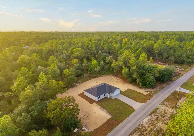 Photo 2 of Single family home for sale at 1870 Sw Obee Ridge Rd, Dunnellon, FL 34431 | MLS# OM729068 | Listing updated on 2026-10-03