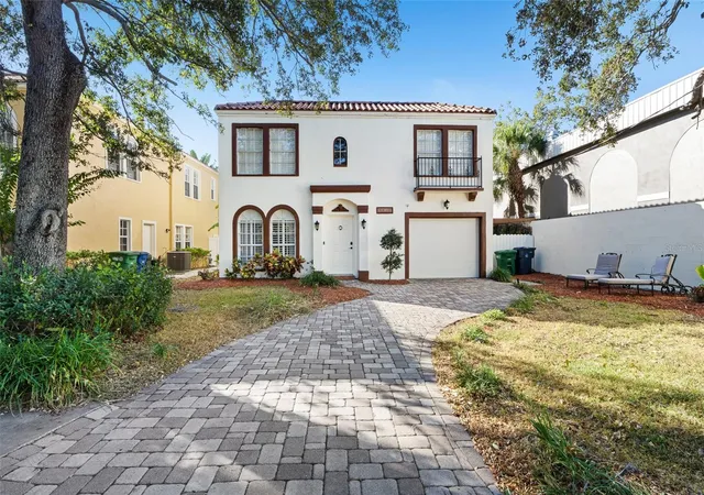 Photo 2 of Single family home for sale at 3710 W Leona St, Tampa, FL 33629 | MLS# TB8532124 | Listing updated on 2026-10-01