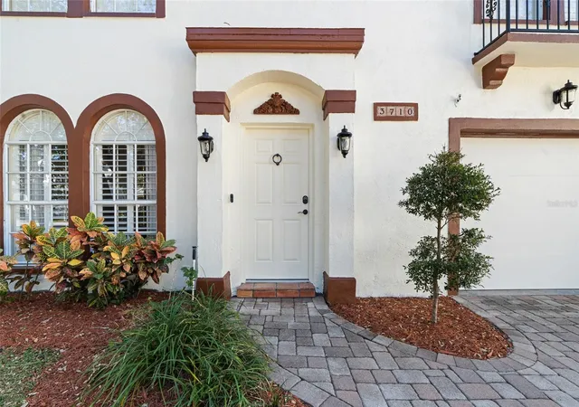 Photo 3 of Single family home for sale at 3710 W Leona St, Tampa, FL 33629 | MLS# TB8532124 | Listing updated on 2026-10-01