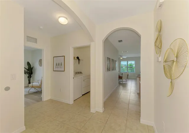 Photo 4 of Single family home for sale at 8905 Excelsior Loop, Venice, FL 34293 | MLS# N6145126 | Listing updated on 2026-09-02