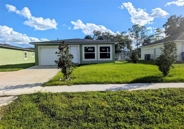 Photo 1 of Single family home for sale at 776 E Broadway St, Oviedo, FL 32765 | MLS# O6427643 | Listing updated on 2026-08-14