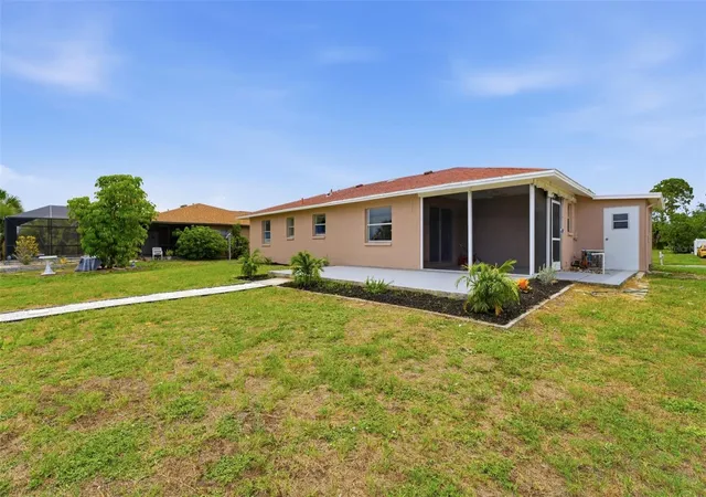 Photo 19 of Single family home for sale at 192 Annapolis Ln, Rotonda West, FL 33947 | MLS# A4700869 | Listing updated on 2026-08-06
