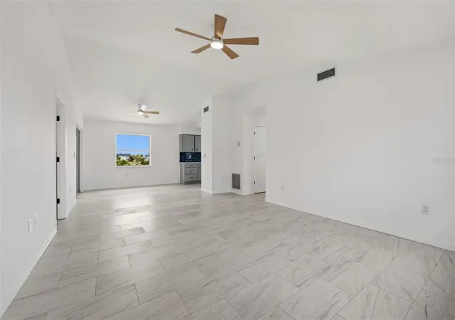 Photo 3 of Single family home for sale at 192 Annapolis Ln, Rotonda West, FL 33947 | MLS# A4700869 | Listing updated on 2026-09-22