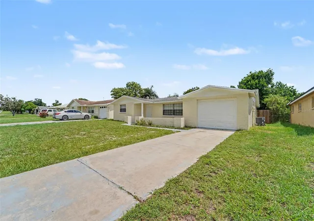 Photo 3 of Single family home for sale at 5102 School Rd, New Port Richey, FL 34653 | MLS# O6427650 | Listing updated on 2026-07-27