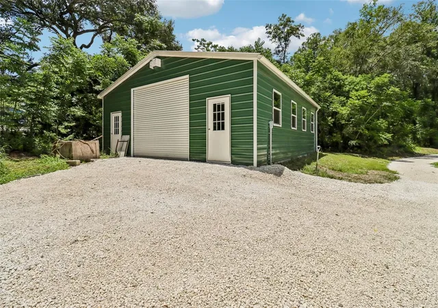 Photo 4 of Single family home for sale at 16161 SE 137th Court, Weirsdale, FL 32195 | MLS# G5115458 | Listing updated on 2026-08-22