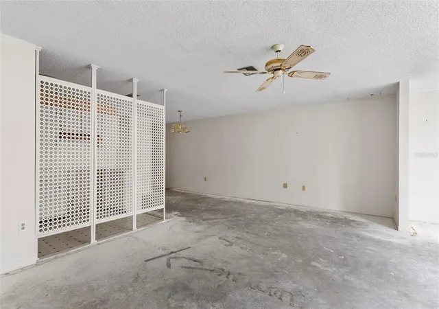 Photo 4 of Condo for sale at 5501 80th Street N #408, Saint Petersburg, FL 33709 | MLS# TB8532143 | Listing updated on 2026-09-22
