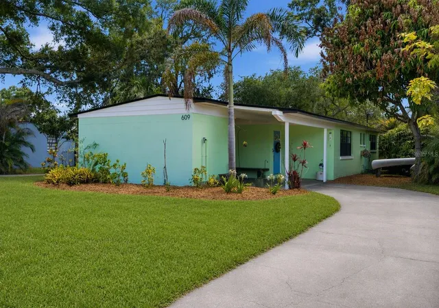 1st image of 609 W River Dr, Temple Terrace, FL 33617 | MLS# TB8532147