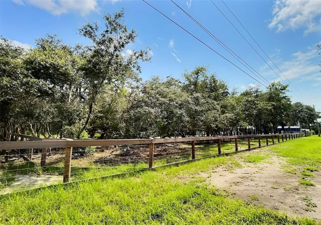 Photo 4 of Manufactured home for sale at 13354 Tyrone St, Hudson, FL 34667 | MLS# A4700877 | Listing updated on 2026-09-28