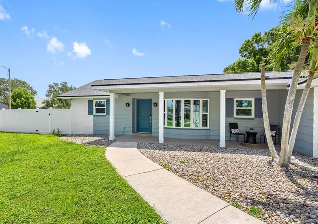 3rd image of 1950 Arvis Cir W, Clearwater, FL 33764 | MLS# TB8532164