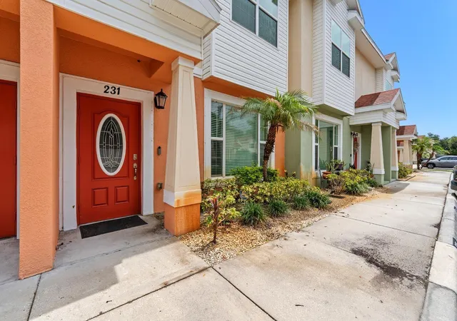 Photo 2 of Townhouse for sale at 231 Alexander Woods Dr, Plant City, FL 33563 | MLS# TB8532183 | Listing updated on 2026-08-13