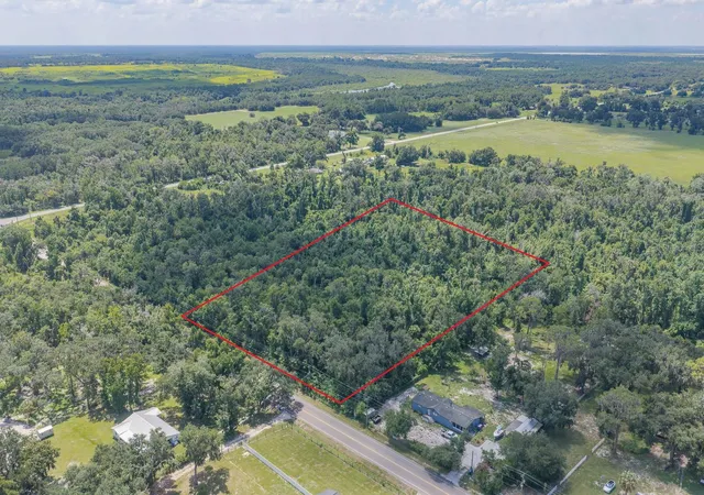 Photo 1 of Land for sale at 18525 672 Highway, Lithia, FL 33547 | MLS# TB8532184 | Listing updated on 2026-09-04