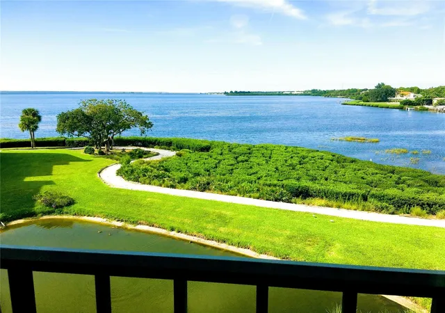 Photo 1 of Condo for sale at 243 Mariner Dr #243, Tarpon Springs, FL 34689 | MLS# W7887935 | Listing updated on 2026-09-01