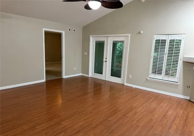 Photo 3 of Single family home for sale at 731 SE 30th Avenue, Ocala, FL 34471 | MLS# OM729084 | Listing updated on 2026-07-28