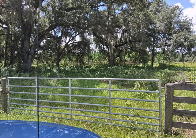 3rd image of 409 County Road 542e, Bushnell, FL 33513 | MLS# G5115468