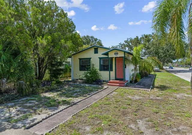 Photo 2 of Single family home for sale at 5762 2nd Avenue N, Saint Petersburg, FL 33710 | MLS# O6427710 | Listing updated on 2026-08-28