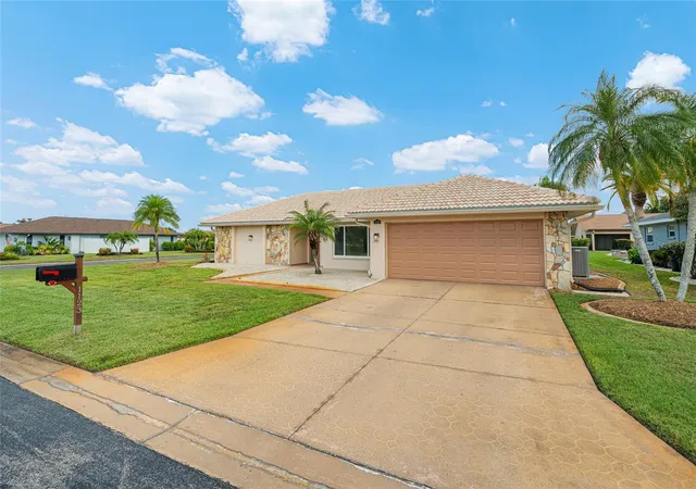 Photo 1 of Single family home for sale at 1123 Misti Ct, Venice, FL 34293 | MLS# A4700890 | Listing updated on 2026-08-28