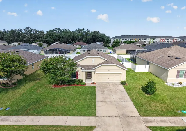 Photo 2 of Single family home for sale at 9785 Pepper Tree Trl, Wildwood, FL 34785 | MLS# OM729088 | Listing updated on 2026-09-21