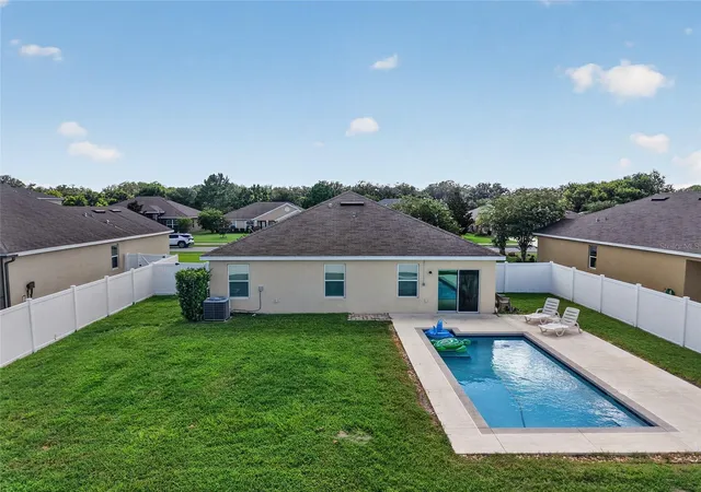 Photo 3 of Single family home for sale at 9785 Pepper Tree Trl, Wildwood, FL 34785 | MLS# OM729088 | Listing updated on 2026-09-21