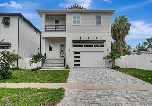Photo 1 of Single family home for sale at 206 Chippewa Ave, Tampa, FL 33606 | MLS# TB8532243 | Listing updated on 2026-10-08