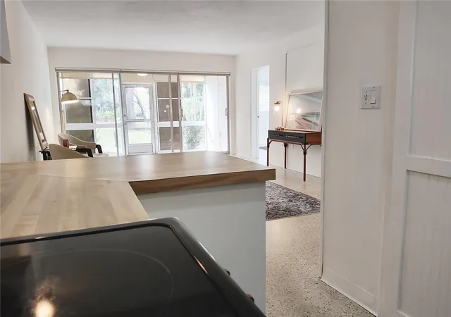5th image of 2155 Wood St #A26, Sarasota, FL 34237 | MLS# A4700899