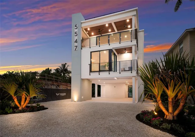 1st image of 5547 Avenida Del Mare, Sarasota, FL 34242 | MLS# A4700901