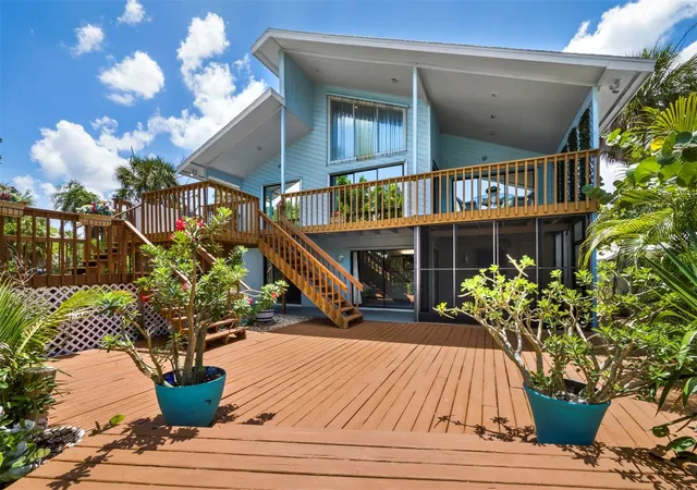 Photo 1 of Single family home for sale at 4114 Roberts Point Cir, Sarasota, FL 34242 | MLS# A4700902 | Listing updated on 2026-08-03
