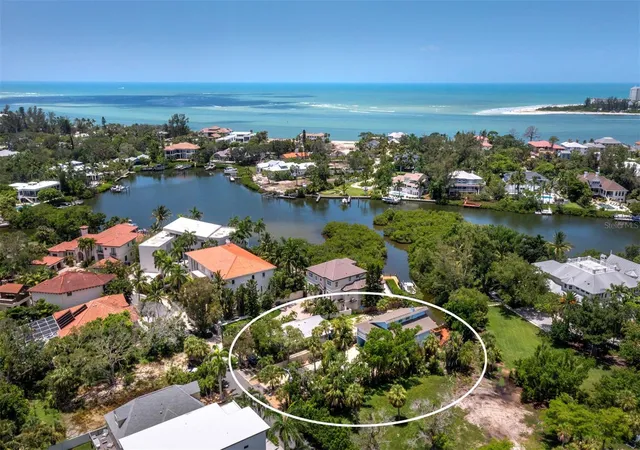 Photo 3 of Single family home for sale at 4114 Roberts Point Cir, Sarasota, FL 34242 | MLS# A4700902 | Listing updated on 2026-08-03