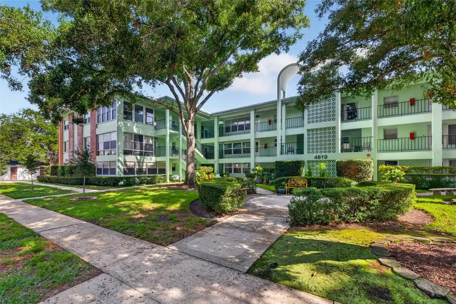 Listing Photo 2 - Condo for sale in 4819 8Th Ave N located at 4819 8Th Ave N, St. Petersburg, FL 33713 - Unit #201