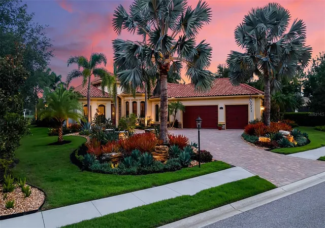 Photo 4 of Single family home for sale at 15114 Linn Park Ter, Lakewood Ranch, FL 34202 | MLS# A4700906 | Listing updated on 2026-10-20