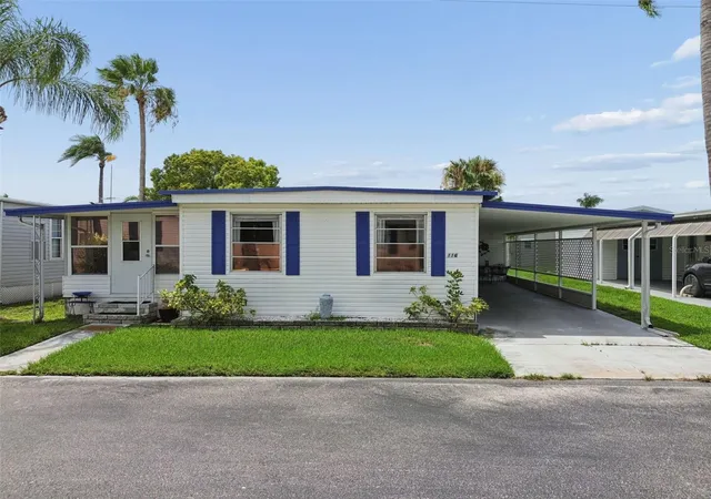 Photo 3 of Manufactured home for sale at 18675 Us Hwy 19 N #116, Clearwater, FL 33764 | MLS# TB8532268 | Listing updated on 2026-07-29