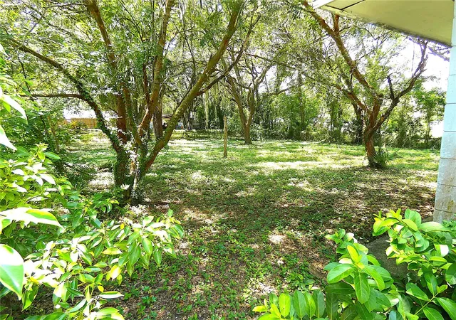Photo 4 of Single family home for sale at 106 Willard Ave, Fruitland Park, FL 34731 | MLS# G5115474 | Listing updated on 2026-07-30