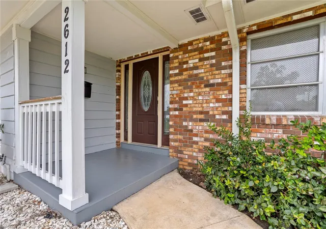 Photo 2 of Single family home for sale at 2612 Timberlake Dr, Orlando, FL 32806 | MLS# O6427747 | Listing updated on 2026-09-17