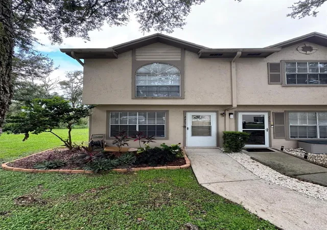 Photo 2 of Townhouse for sale at 2263 Fletchers Point Cir, Tampa, FL 33613 | MLS# TB8532279 | Listing updated on 2026-09-28
