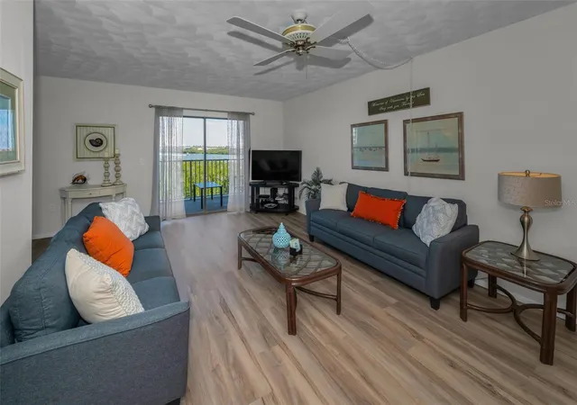 Photo 4 of Sale Pending at 19451 Gulf Blvd #301, Indian Shores, FL 33785 | MLS# TB8532281 | Listing updated on 2026-10-08