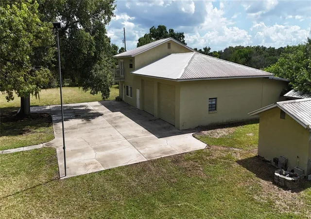 Photo 3 of Manufactured home for sale at 1324 Cinder Ln, Kissimmee, FL 34744 | MLS# S5154323 | Listing updated on 2026-10-02